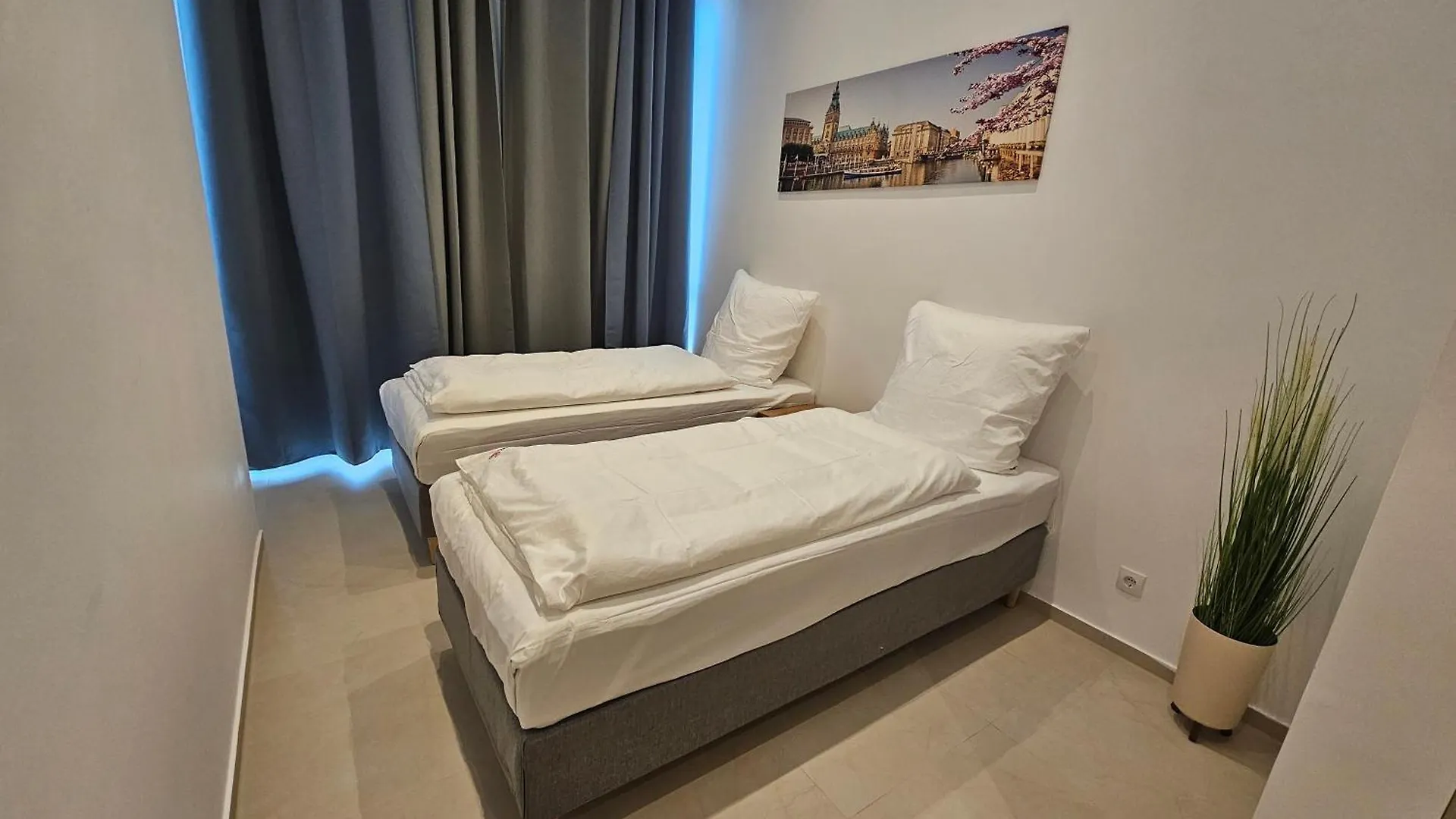 Aparthotel Rahl 24H Self Check-In Гамбург 0*,  Германия