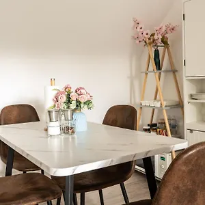  Apartment Ad Rahlstedt